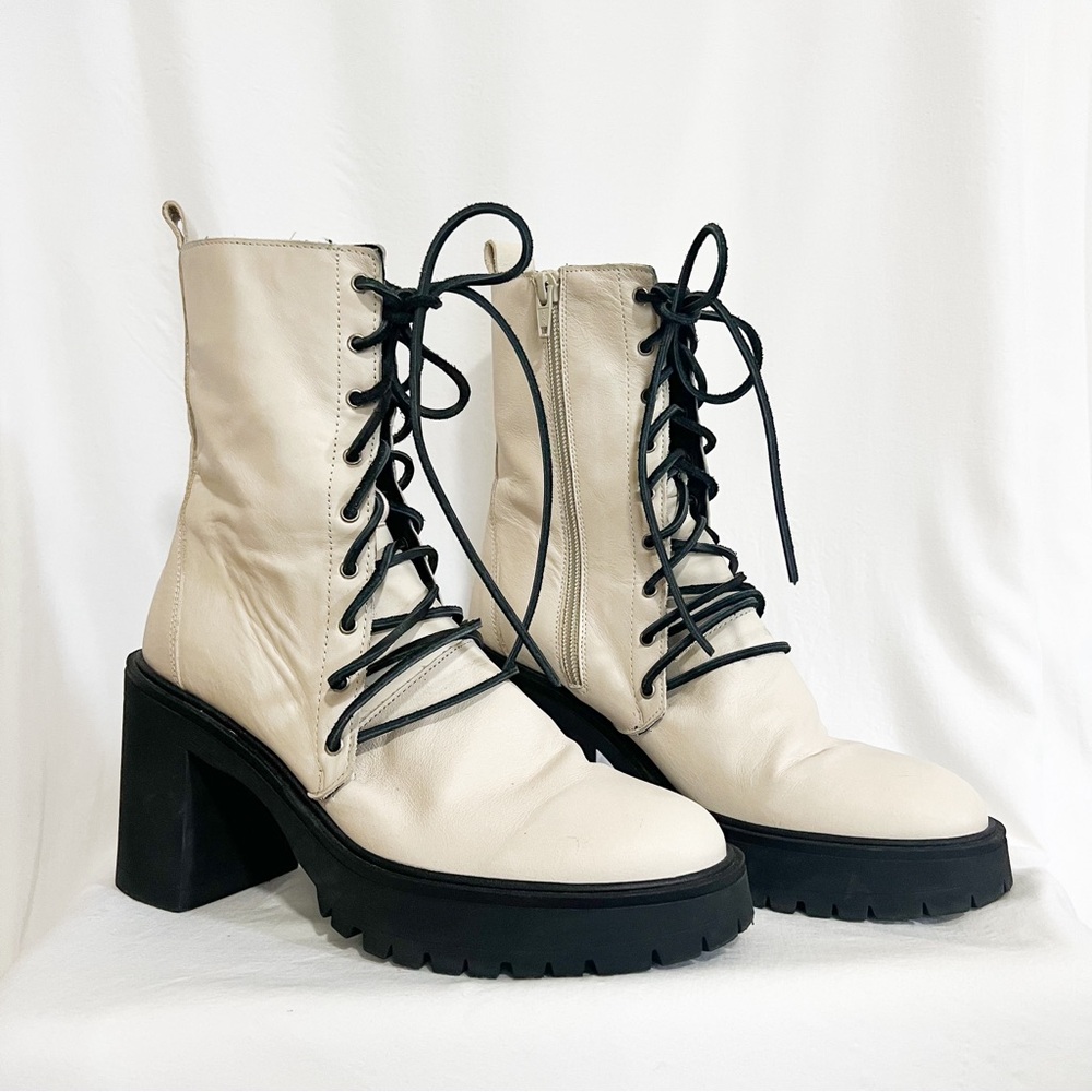 Free People, Dylan Lace Up Combat Fall Boots in White- Sz 8.5- Rare!